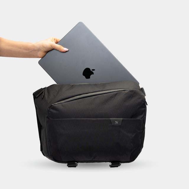 Sakk Sling Bag with Laptop