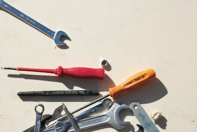 tools youse to install a new roof