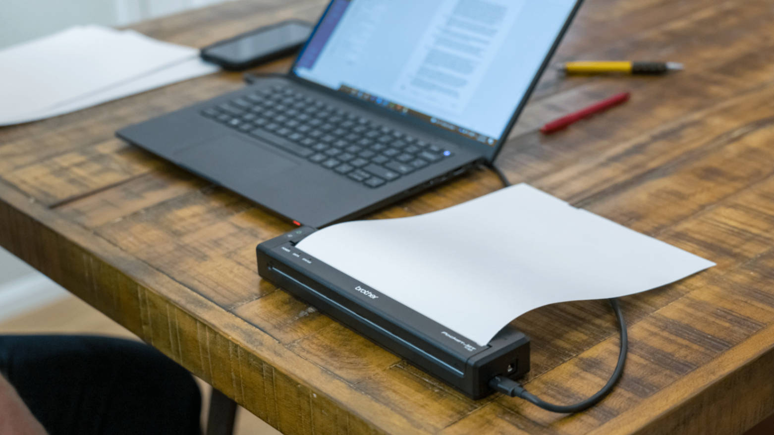 Brother PocketJet 822 connected to laptop