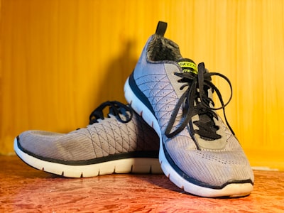 best-running-shoes-for-office-and-gym
