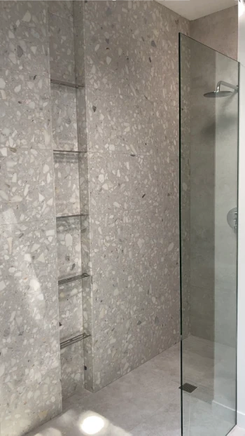 Beta's walk in shower-2